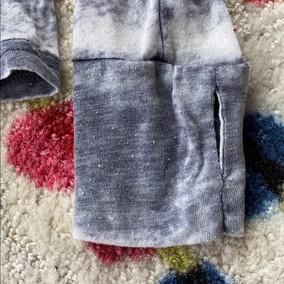 Light pullover - Picture 3 of 3